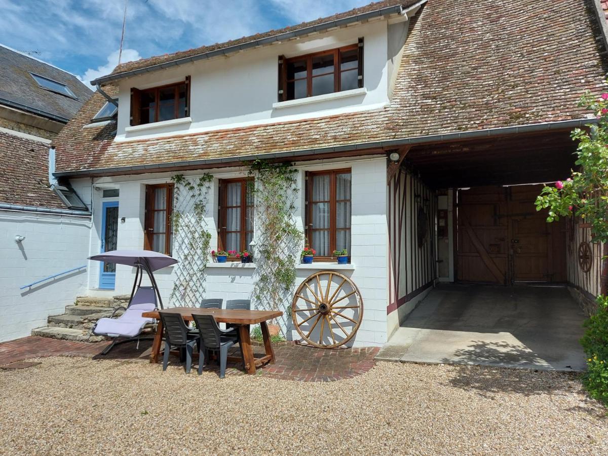 Villa Chez Robins Trie-Château Exterior foto